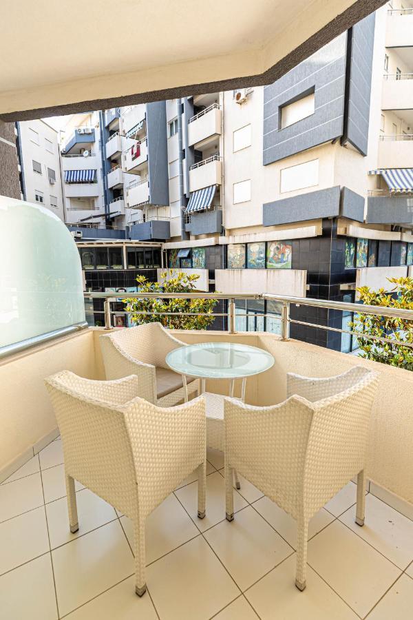 Jordan'S Hotel Вльора Екстер'єр фото