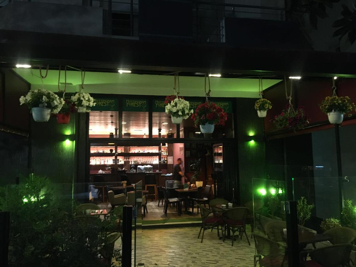 Jordan'S Hotel Вльора Екстер'єр фото
